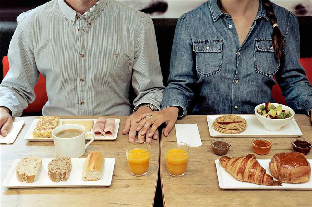 Ace Hotel Travel Fabregues - A9 Montpellier Sud Ресторан фото